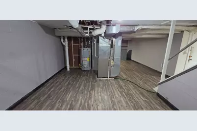2519 E Locust Street, Davenport, IA 52803 - Photo 24