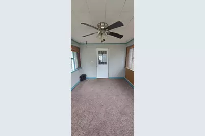 2519 E Locust Street, Davenport, IA 52803 - Photo 12