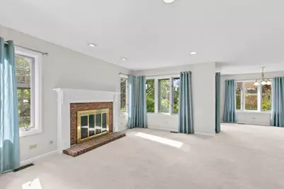 1625 Clayton Court, Arlington Heights, IL 60004 - Photo 2