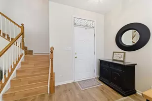 2255 Vanderbilt Dr, Geneva, IL 60134 - Photo 4