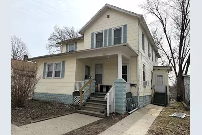 511 E Jackson Street, Bloomington, IL 61701 - Photo 2