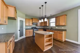 826 Phelps Ln, Shorewood, IL 60404 - Photo 2