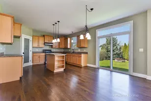 826 Phelps Ln, Shorewood, IL 60404 - Photo 6