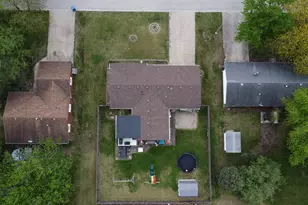 714 E Rosewood St, Watseka, IL 60970 - Photo 6