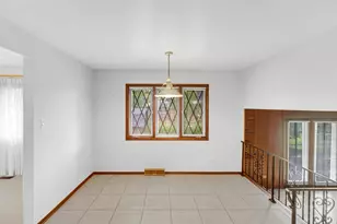 15058 Naughton Dr, South Holland, IL 60473 - Photo 8