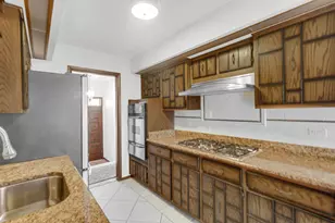 15058 Naughton Dr, South Holland, IL 60473 - Photo 10