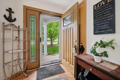 1068 N Camden Lane, South Elgin, IL 60177 - Photo 2