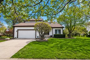 1368 Hunter Cir, Naperville, IL 60540 - Photo 1