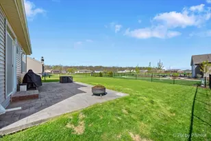607 Stearn Dr, Genoa, IL 60135 - Photo 40