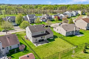 607 Stearn Dr, Genoa, IL 60135 - Photo 44