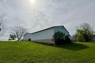 2025 Central Hill Rd, Grantsburg, IL 62943 - Photo 26
