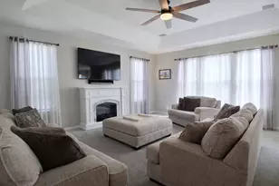 1235 Mallard Ln, Hoffman Estates, IL 60192 - Photo 6