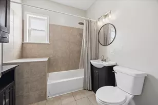 4817 W Dakin St, Chicago, IL 60641 - Photo 8