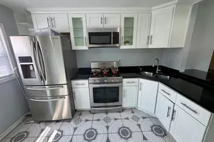14056 S Marquette Ave, Burnham, IL 60633 - Photo 8