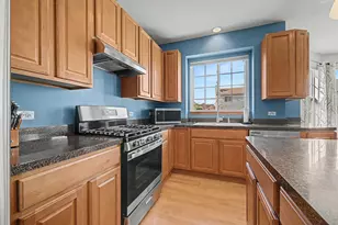 942 Brassfield Ave, Romeoville, IL 60446 - Photo 10