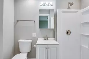 106 Foxcroft Rd, Naperville, IL 60565 - Photo 18