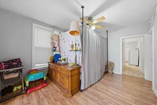 9020 S Burley Ave, Chicago, IL 60617 - Photo 8