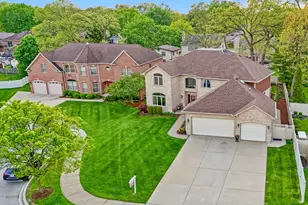 298 Cara Ln, Wood Dale, IL 60191 - Photo 4