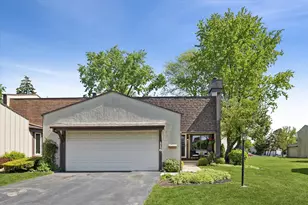 116 Cascade Dr, Indian Head Park, IL 60525 - Photo 1