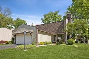 116 Cascade Dr, Indian Head Park, IL 60525 - Photo 2