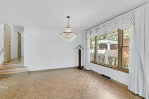 9712 S Kolmar Ave, Oak Lawn, IL 60453 - Photo 4
