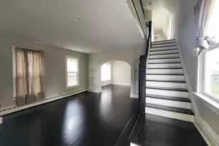 824 Hickory St, Waukegan, IL 60085 - Photo 2
