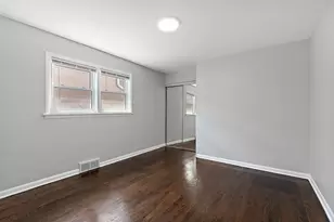 1051 Burnham Ave, Calumet City, IL 60409 - Photo 10