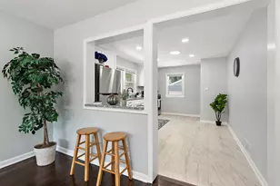 1051 Burnham Ave, Calumet City, IL 60409 - Photo 6