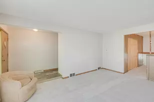 6743 W 89th Pl, Oak Lawn, IL 60453 - Photo 6