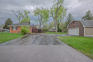 5536 Howard Ave, La Grange Highlands, IL 60525 - Photo 22