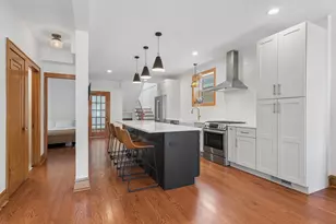 1915 Home Ave, Berwyn, IL 60402 - Photo 8