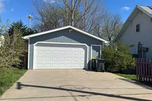 203 Monroe St, Hanover, IL 61041 - Photo 4
