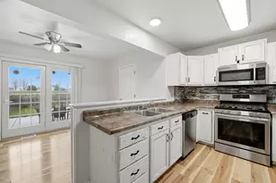 688 S Elizabeth St, Maple Park, IL 60151 - Photo 8