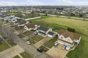 688 S Elizabeth St, Maple Park, IL 60151 - Photo 2
