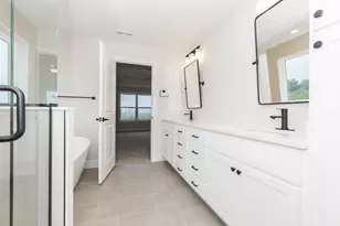 5008 Castlebar Dr, Bloomington, IL 61705 - Photo 22