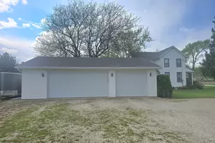 610 E Main St, Ashkum, IL 60911 - Photo 40