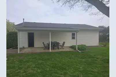 610 E Main Street, Ashkum, IL 60911 - Photo 36