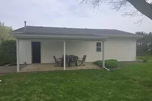 610 E Main St, Ashkum, IL 60911 - Photo 36