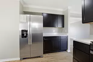 1347 Hunter Dr, Bartlett, IL 60103 - Photo 12