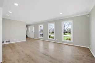 1347 Hunter Dr, Bartlett, IL 60103 - Photo 8
