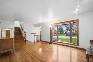 252 Ewell Ct, Bartlett, IL 60103 - Photo 2
