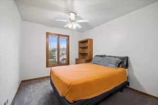 252 Ewell Ct, Bartlett, IL 60103 - Photo 12