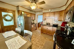 110 SW 7th St, Galva, IL 61434 - Photo 10