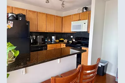655 W Irving Park Road #2313, Chicago, IL 60613 - Photo 4