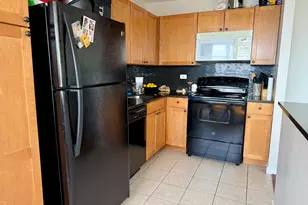 655 W Irving Park Rd, Chicago, IL 60613 - Photo 6