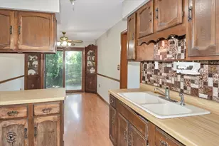 324 W Harrison Rd, Lombard, IL 60148 - Photo 8