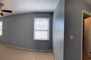 923 Daniels Ct, Schaumburg, IL 60194 - Photo 16