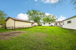 670 Lakeview Ln, Hoffman Estates, IL 60169 - Photo 38