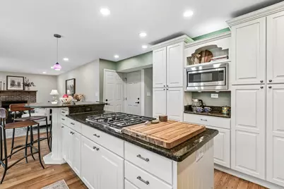 14942 W Rockland Road, Libertyville, IL 60048 - Photo 8