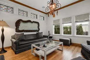 2664 N Hartland Ct, Chicago, IL 60614 - Photo 8